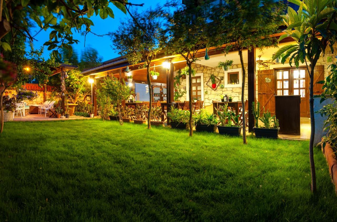 Flores Hotel Alaçatı Ngoại thất bức ảnh